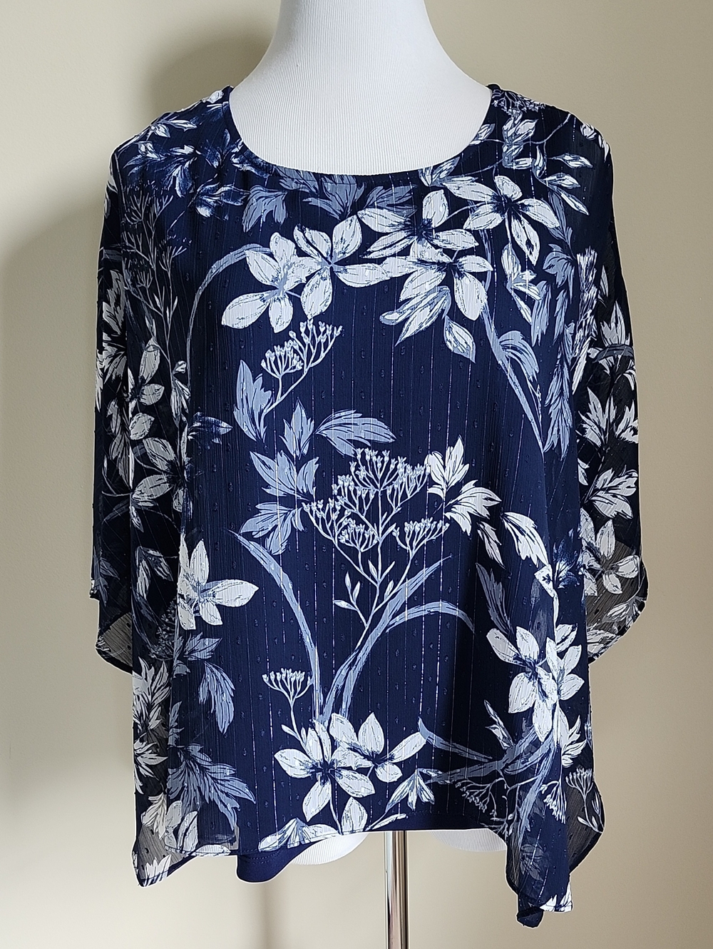Chico's Navy and White Floral Lined Layered Tunic/Poncho